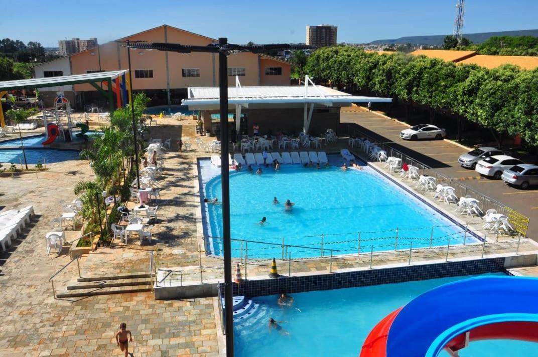 Appartamento Cd Diroma Fiori Caldas Novas Esterno foto