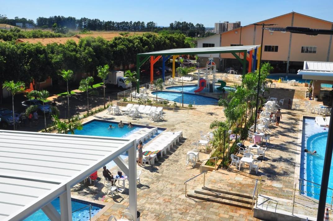 Appartamento Cd Diroma Fiori Caldas Novas Esterno foto